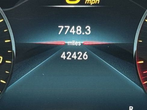 Used 2022 Mercedes-Benz GLE 350 w/ AMG Line Exterior image 18