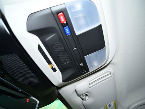 Certified 2025 Subaru Crosstrek 2.5i Limited w/ Popular Package #3A image 36