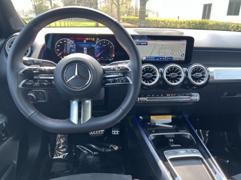 Certified 2025 Mercedes-Benz GLB 250 4MATIC image 30
