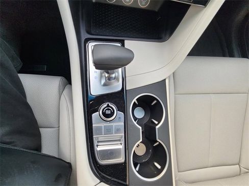 Used 2025 Genesis G70 2.5T image 15