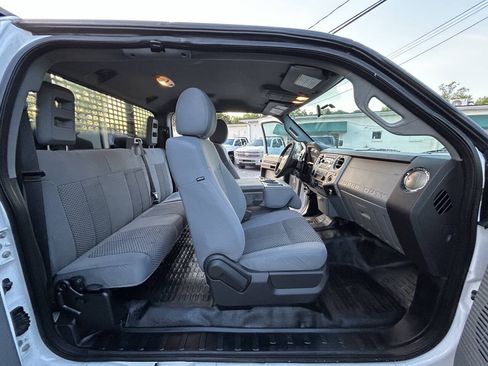 Used 2015 Ford F550 4x4 SuperCab Super Duty image 22