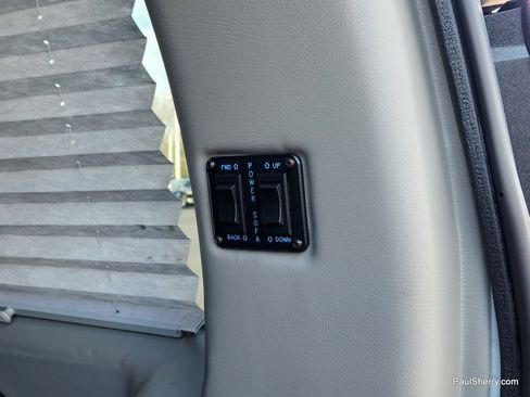 Used 2021 Chevrolet Express 2500 LS w/ Enhanced Convenience Package RWD image 23