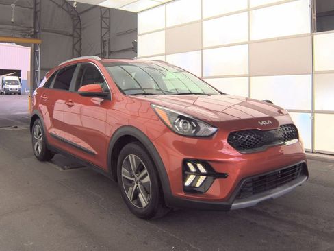 Used 2022 Kia Niro LXS image 3