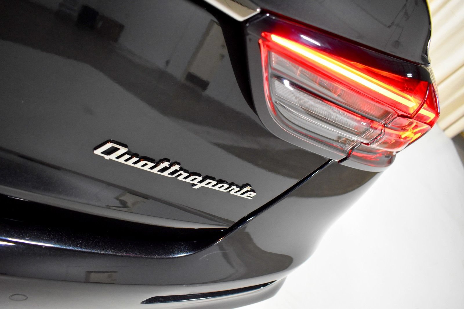 Certified 2024 Maserati Quattroporte Modena Ultima Q4 AWD/4WD image 13