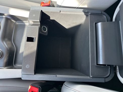 New 2026 Ford Explorer Active w/ Active Comfort Package image 31