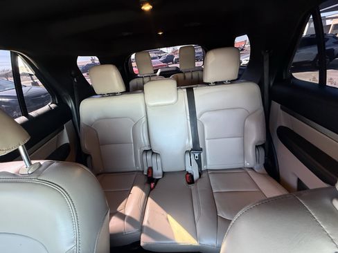 Used 2019 Ford Explorer XLT w/ Equipment Group 202A image 19