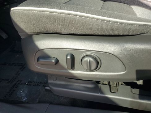 Used 2023 Chevrolet TrailBlazer LT w/ Convenience Package image 12