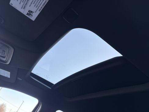 Used 2024 Chevrolet Silverado 3500 High Country w/ Technology Package image 27