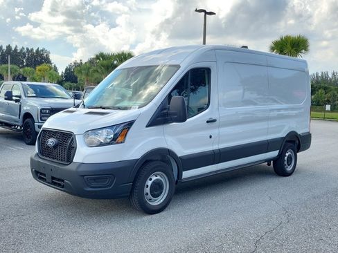 New 2026 Ford Transit 250 148 Medium Roof w/ Load Area Protection Package RWD image 4