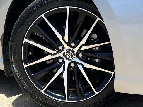 Used 2024 Toyota Camry SE FWD image 28