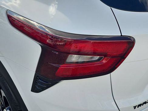 Used 2024 Chevrolet Trax RS w/ Sunroof Package image 5