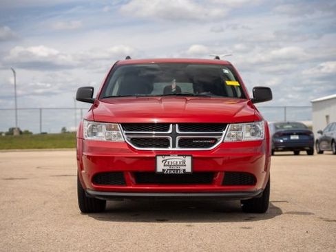 Used 2017 Dodge Journey SE FWD image 2