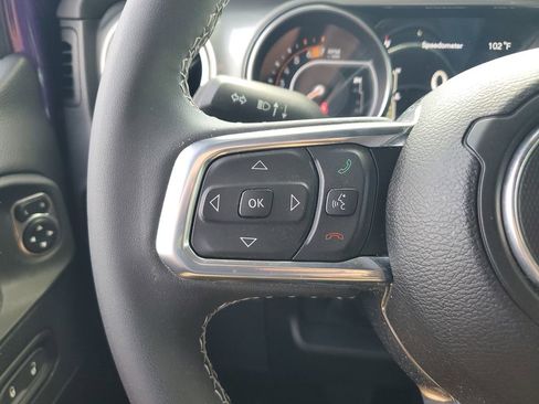 Used 2023 Jeep Wrangler Unlimited Sahara w/ Safety Group AWD/4WD image 18