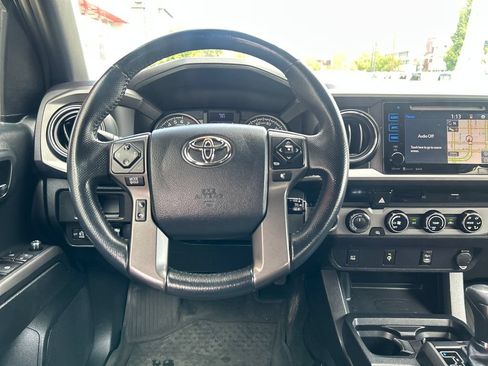 Used 2017 Toyota Tacoma TRD Off-Road w/ Tow Package (A/T) AWD/4WD image 14