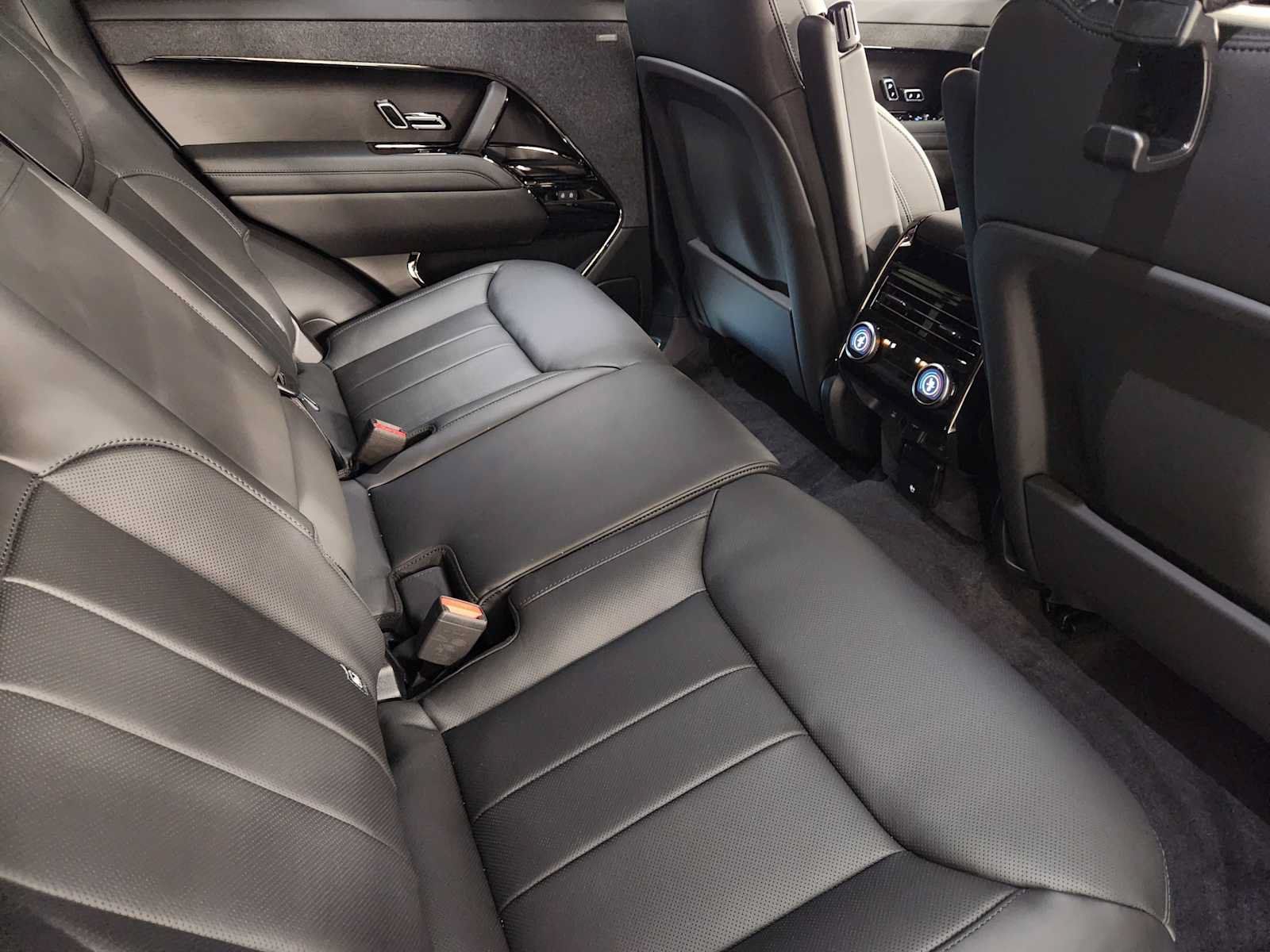 New 2027 Land Rover Range Rover Sport Dynamic SE AWD/4WD image 30