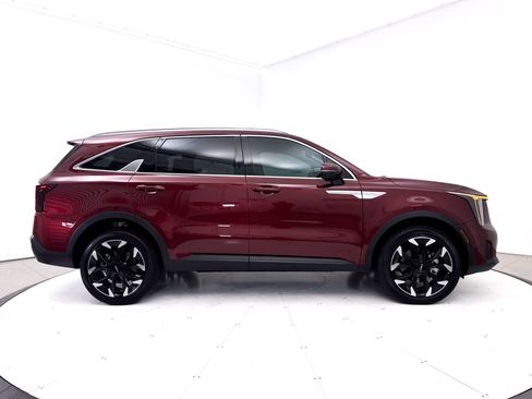 Used 2025 Kia Sorento EX w/ Panoramic Sunroof Package AWD/4WD image 43