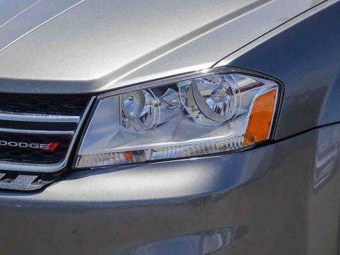 Used 2012 Dodge Avenger SE FWD image 8