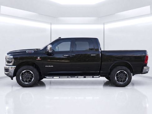 Used 2025 RAM 2500 Laramie AWD/4WD image 6