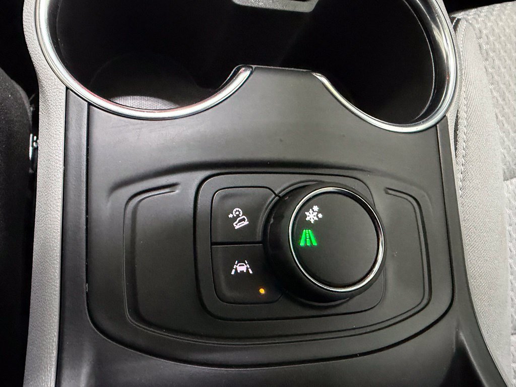 Used 2024 GMC Terrain SLE FWD image 5