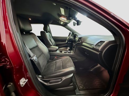 Used 2020 Jeep Grand Cherokee Altitude image 33