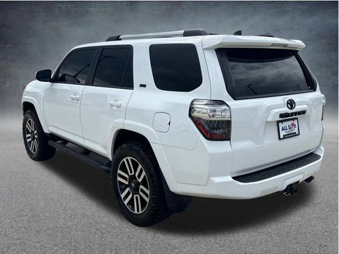 Used 2021 Toyota 4Runner SR5 Premium w/ Moonroof Package RWD image 7