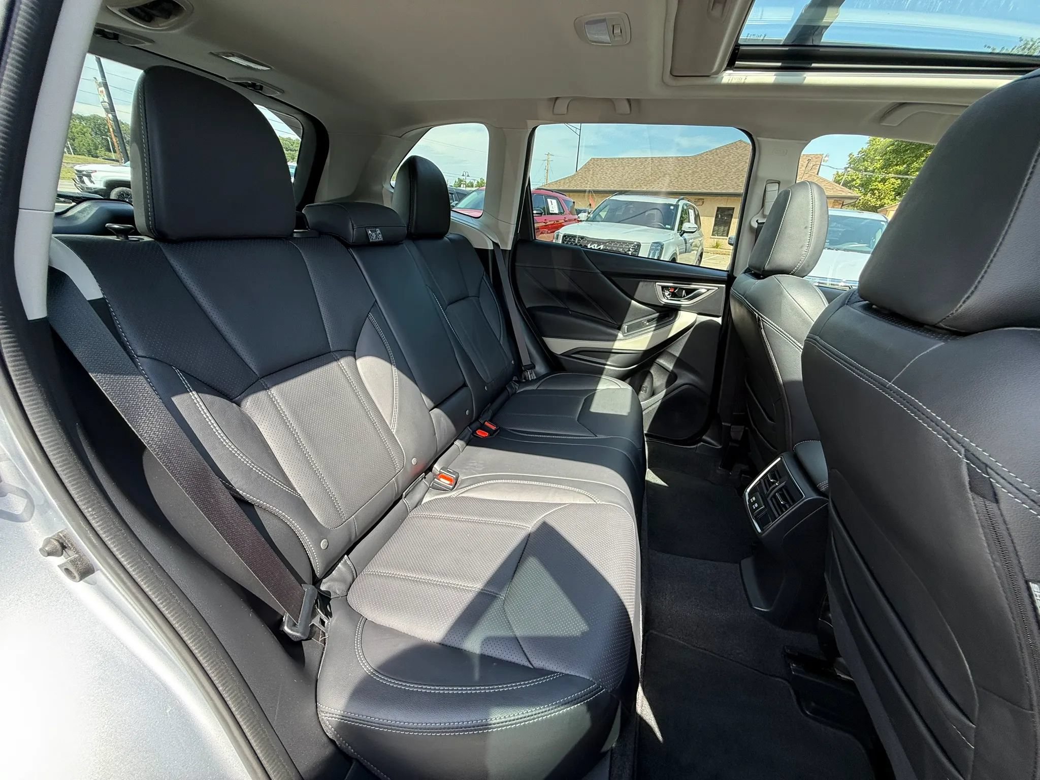 Used 2023 Subaru Forester Limited AWD/4WD image 29