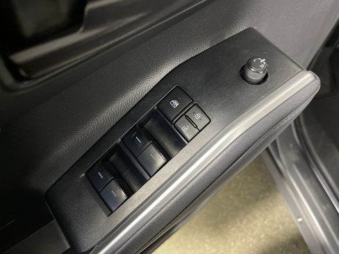 Certified 2023 Toyota Highlander L image 16