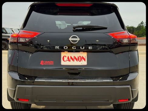 New 2026 Nissan Rogue SV w/ Cold Weather Package FWD image 7