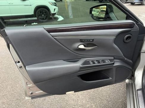 Certified 2021 Lexus ES 250 w/ Premium Package image 13