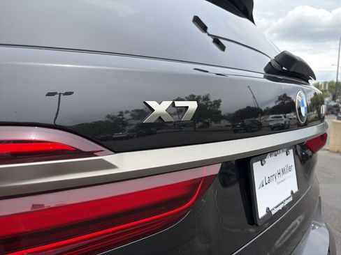 Used 2021 BMW X7 M50i AWD/4WD image 33