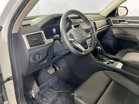 Used 2023 Volkswagen Atlas SE AWD/4WD image 9