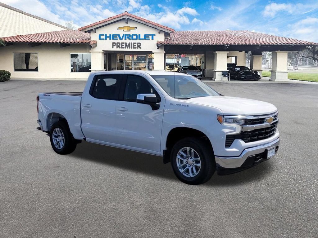 Used 2023 Chevrolet Silverado 1500 LT AWD/4WD image 2
