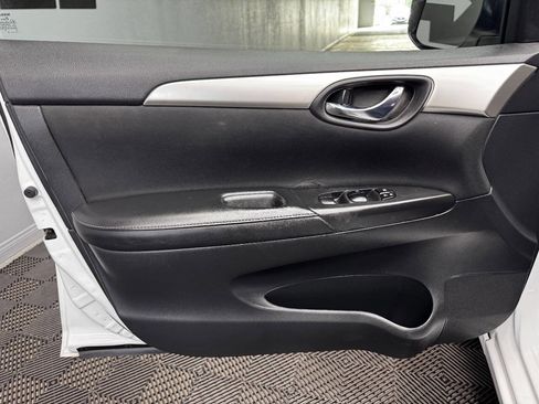 Used 2018 Nissan Sentra S image 35