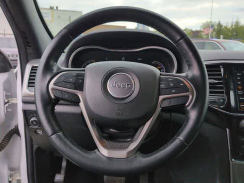 Used 2021 Jeep Grand Cherokee Laredo X AWD/4WD image 21