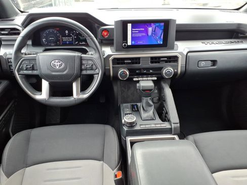 Used 2024 Toyota Tacoma TRD Off-Road AWD/4WD image 10
