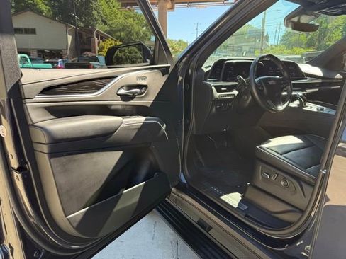 Used 2023 Cadillac Escalade Sport w/ LPO, ONYX Package AWD/4WD image 18