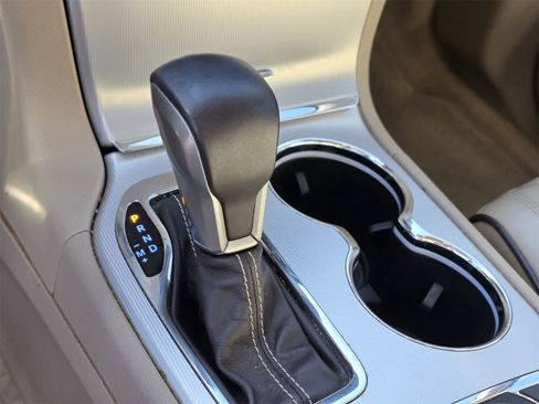 Used 2018 Jeep Grand Cherokee Overland w/ Interior Metal Package image 24