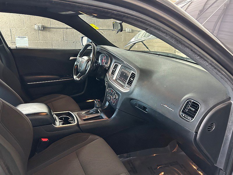 Used 2022 Dodge Charger SXT RWD image 19