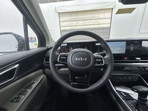 New 2026 Kia Carnival FWD image 12