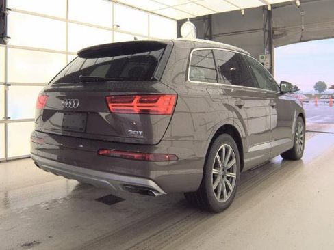 Used 2018 Audi Q7 3.0T Prestige AWD/4WD image 3