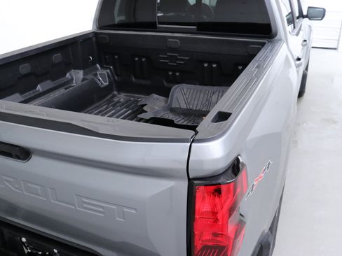 Used 2023 Chevrolet Colorado LT w/ LT Convenience Package II image 8