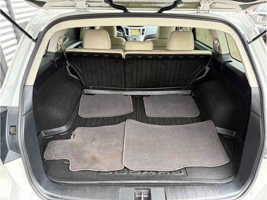 Used 2014 Subaru Outback 2.5i Limited AWD/4WD image 23