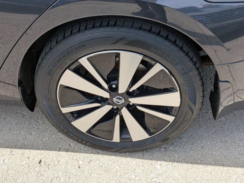 Used 2019 Nissan Altima 2.5 SV FWD image 39