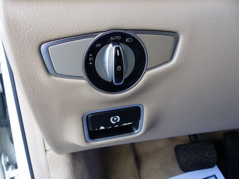 Used 2016 Mercedes-Benz S 550 4MATIC Sedan image 20