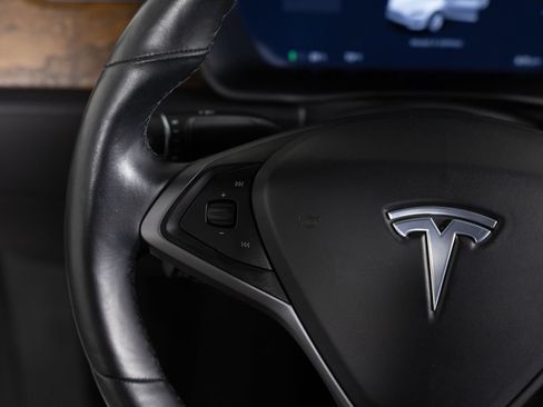 Used 2021 Tesla Model X Long Range AWD/4WD image 34