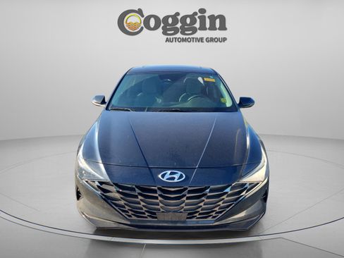 Certified 2023 Hyundai Elantra Limited w/ Cargo Package image 6