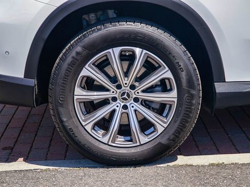 Used 2024 Mercedes-Benz GLC 300 image 8