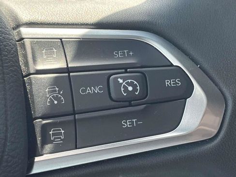 Used 2024 Jeep Compass Trailhawk AWD/4WD image 32