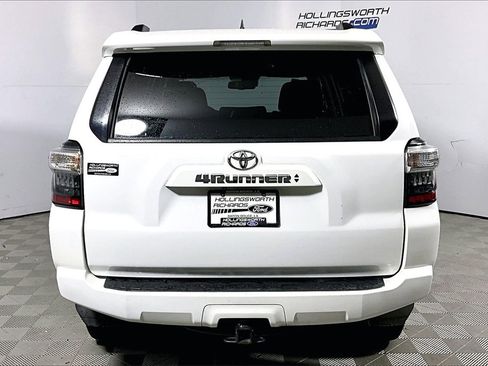 Used 2021 Toyota 4Runner SR5 image 4