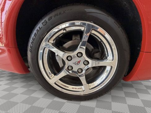 Used 2002 Chevrolet Corvette Coupe RWD image 21